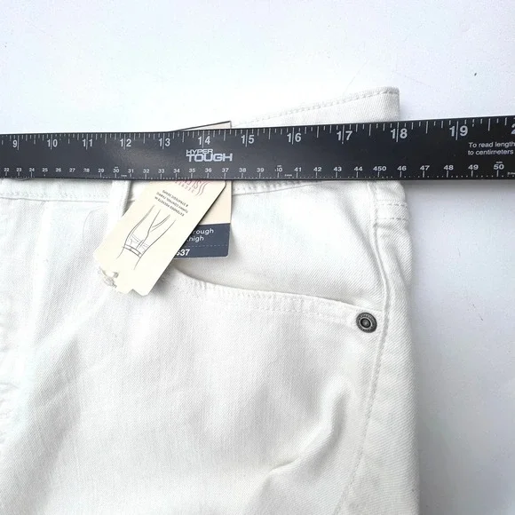ST JOHN'S BAY NWT Womens 18 White Denim Bermuda Shorts Secretly Slender Mid Rise - Picture 8 of 9